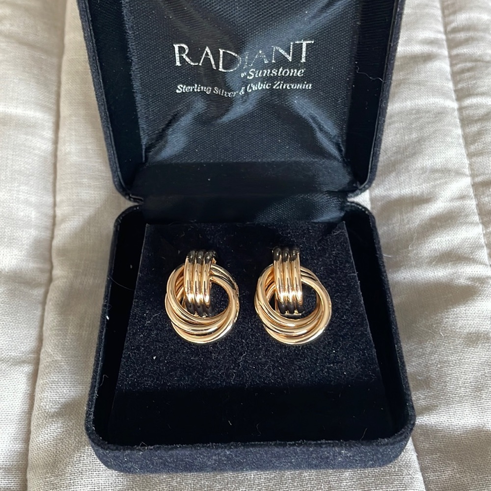 Gold earrings